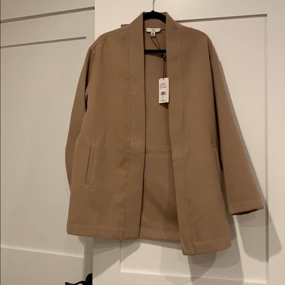 NWOT Halston lightweight tunic length coat
